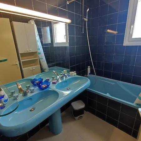 Cap D'agde F3 Belle Vue Port Avec Garage Piscine Climatisation Apartment