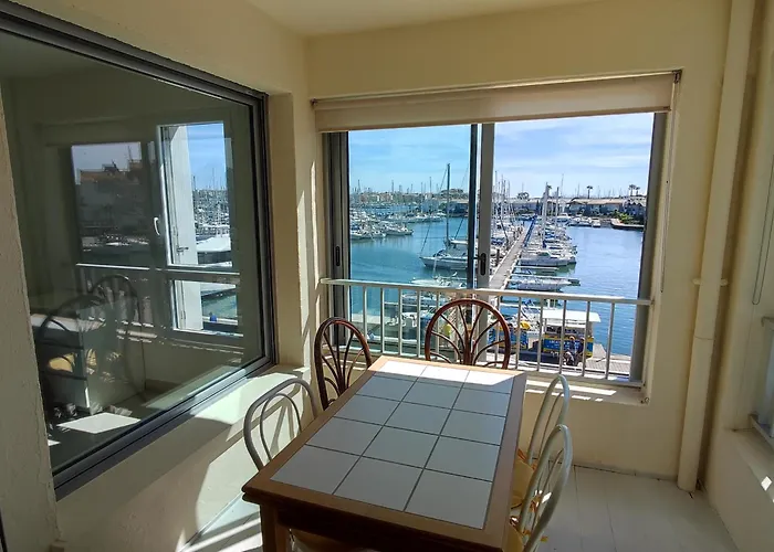 Cap D'agde F3 Belle Vue Port Avec Garage Piscine Climatisation Apartman Agde