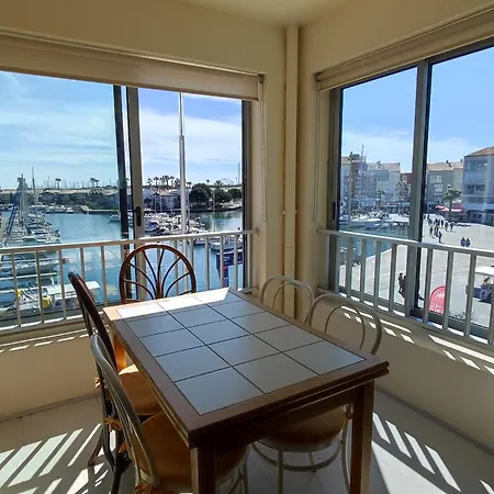 Cap D'agde F3 Belle Vue Port Avec Garage Piscine Climatisation *