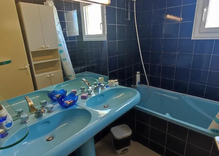 Cap D'agde F3 Belle Vue Port Avec Garage Piscine Climatisation Appartamento