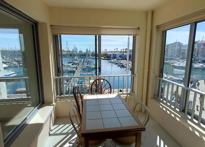 Cap D'agde F3 Belle Vue Port Avec Garage Piscine Climatisation Appartamento